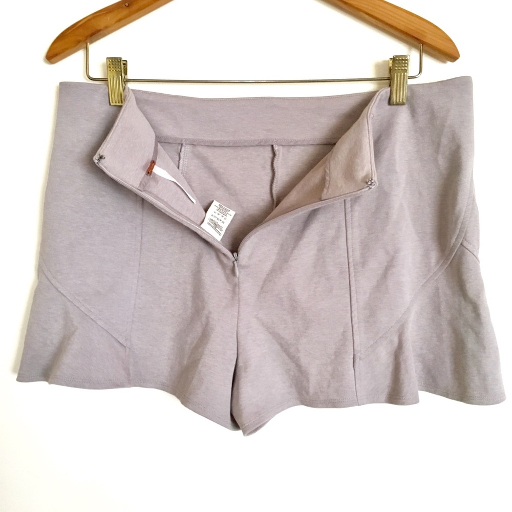 Free People Women's Beige Short Skorts - Size 12 - Picture 3 of 8